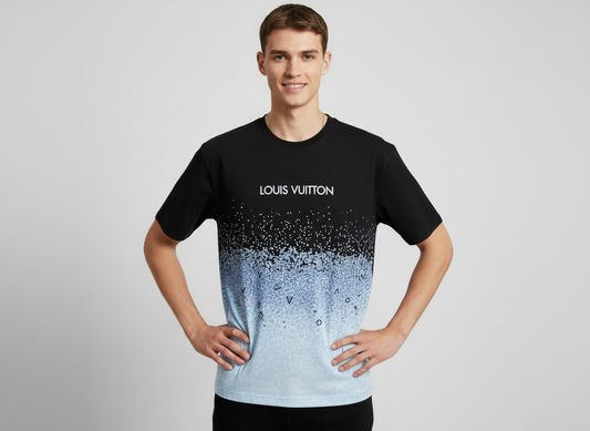 Louis Vuitton in Streetwear Oversized Tshirt